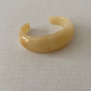 Elegant Cream Yellow Toned Acrylic Bracelet
